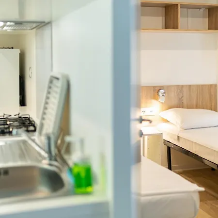 Small Camp Kr Vip Full Service Baia Domizia
