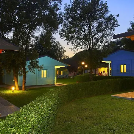 Small Camp Kr Vip Full Service Campsite