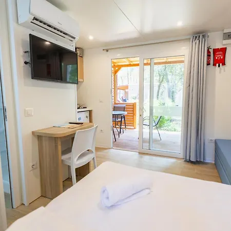 Campsite Small Camp Kr Vip Full Service *